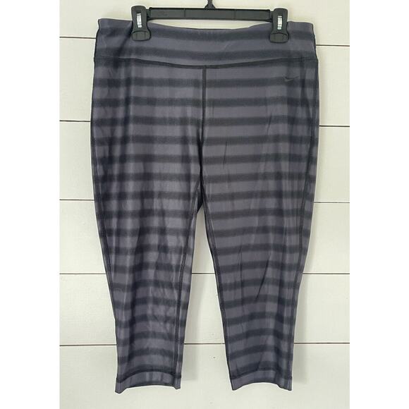 Nike Dri-FIT Women's Capri Cropped Black Striped Size XL - Picture 1 of 11